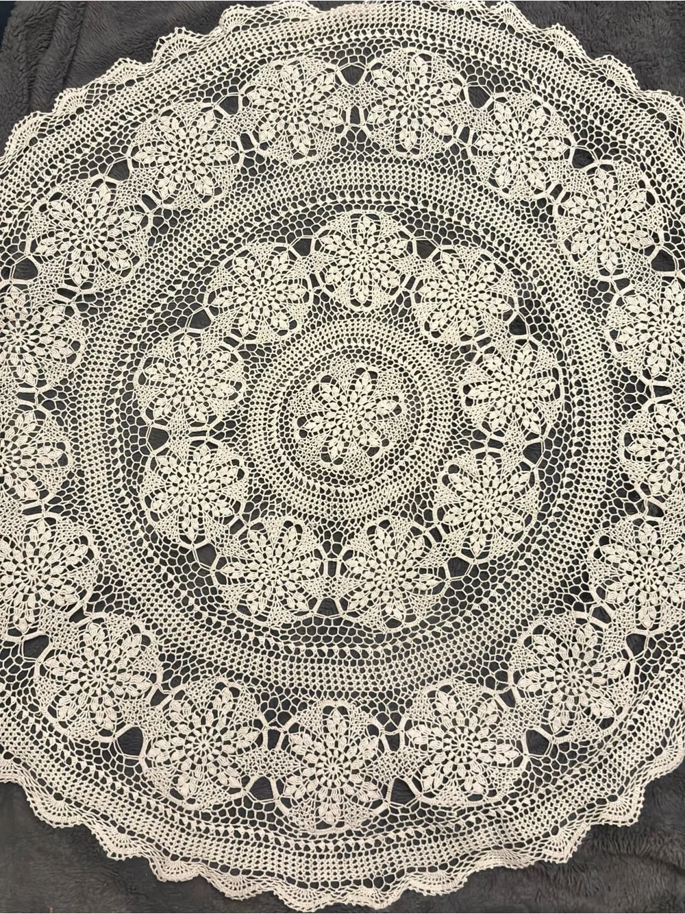 Vintage-Inspired Cream Crochet Wall Doily - Home Wall Decor